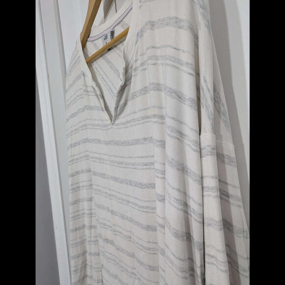 Cabi Women's Size Medium Long Sleeve Shirt White Style 5930 - Picture 2 of 5